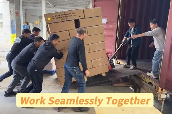 Efektivní plnění — 40HQ kontejner papírových krabic pro péči o pleť